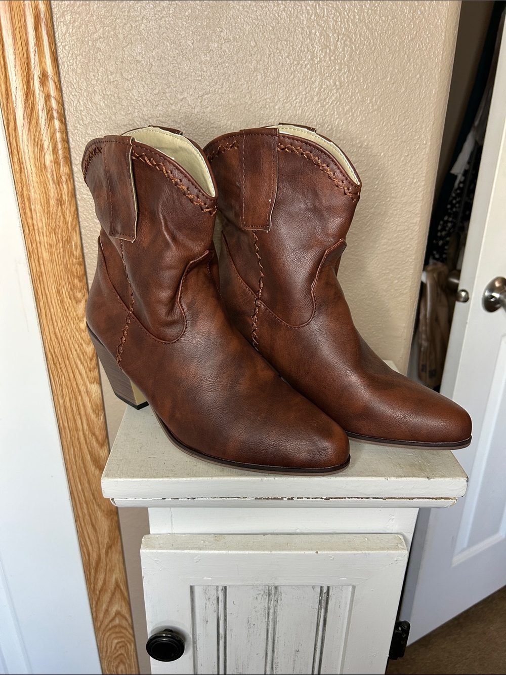 BROWN Faux Leather Short Heeled Boots Size 7